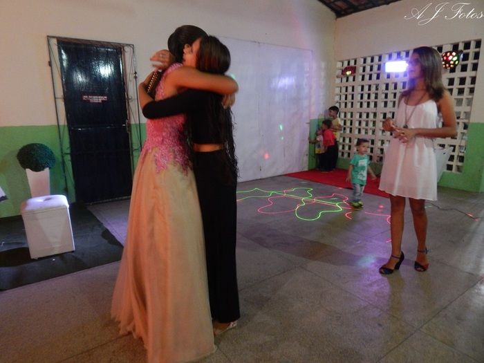 Família e amigos comemoraram os 15 anosda Jovem Elaine - Imagem 27