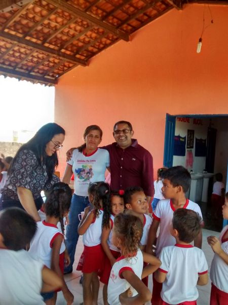 Prefeito Auro faz visitas a creche Tia Loura e escola do Maternal  - Imagem 10