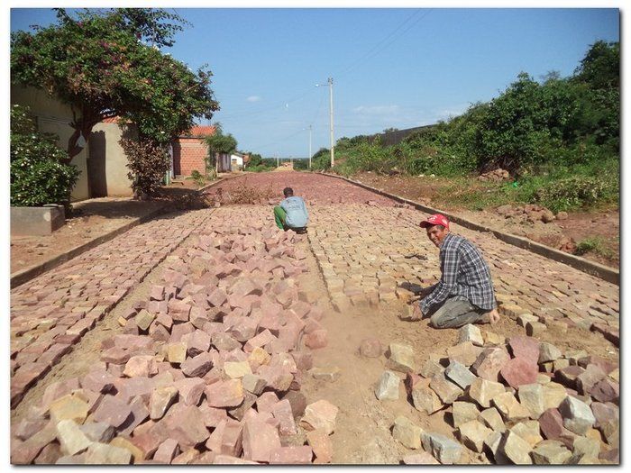 Prefeitura Municipal de Inhuma pavimenta a Rua Antonio Marques - Imagem 6