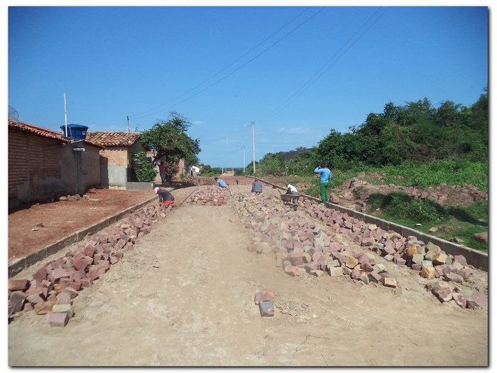 Prefeitura Municipal de Inhuma pavimenta a Rua Antonio Marques - Imagem 2