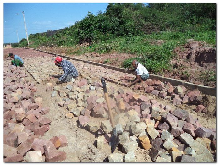 Prefeitura Municipal de Inhuma pavimenta a Rua Antonio Marques - Imagem 5