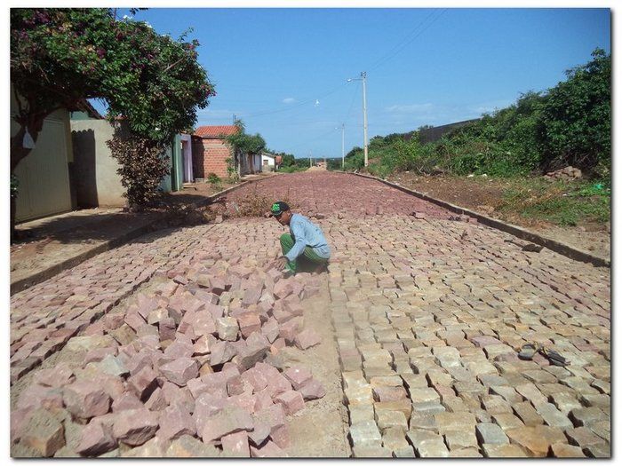 Prefeitura Municipal de Inhuma pavimenta a Rua Antonio Marques - Imagem 7