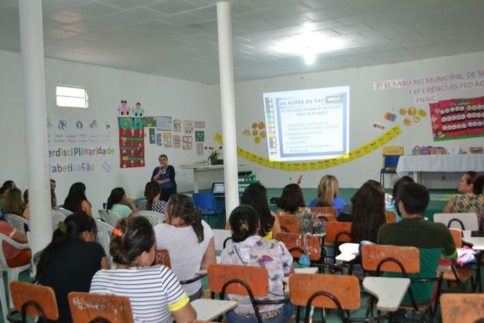 Equipe do PNAIC em Alegrete realiza Seminário - Imagem 42