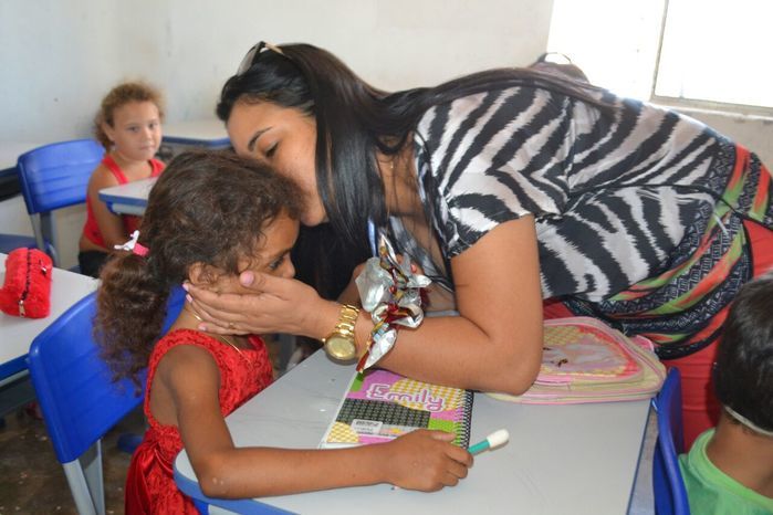 Primeira dama faz entrega de ovos da páscoa em zona rural - Imagem 19