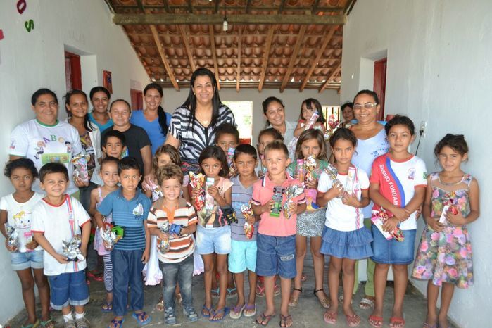 Primeira dama faz entrega de ovos da páscoa em zona rural - Imagem 18