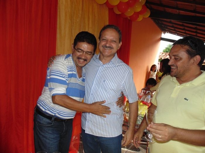 Secretário de finanças é surpreendido com um café da manhã - Imagem 57