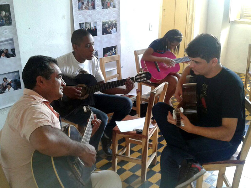 Oficinas de Violão e Bandolim iniciam nessa terça