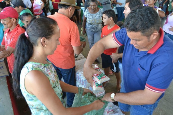 Prefeitura de Alegrete distribui peixes para a população - Imagem 56