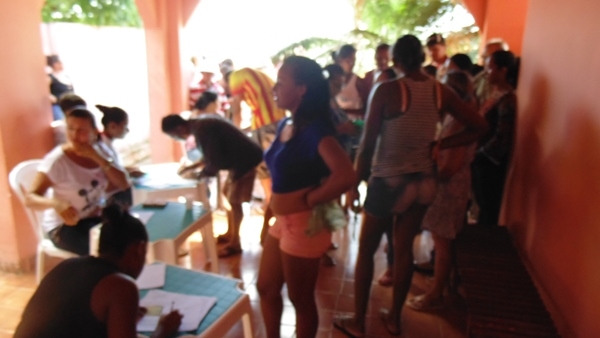 Moradores de Santo Inácio recebem peixes para a Semana Santa - Imagem 3