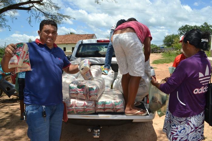 Prefeitura de Alegrete distribui peixes para a população - Imagem 9