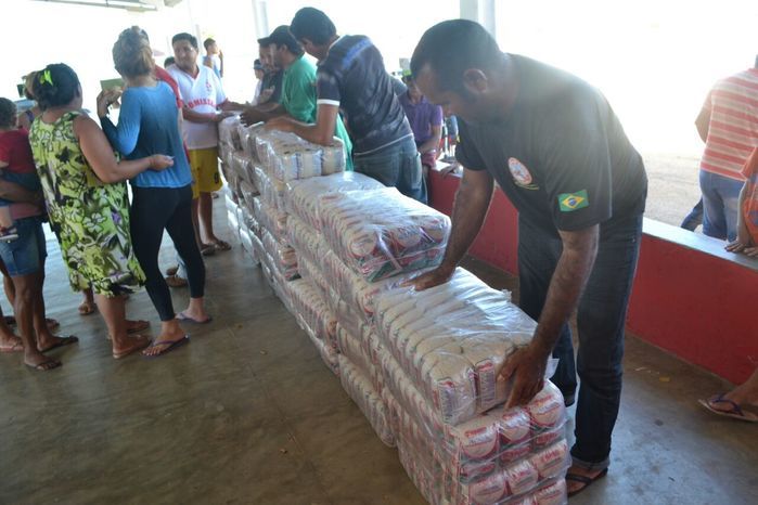 Prefeitura de Alegrete distribui peixes para a população - Imagem 47