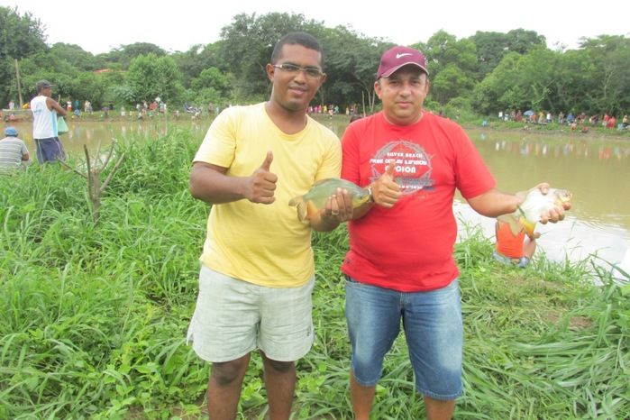 Pesca coletiva movimenta a Sexta-feira Santa em Agricolândia - Imagem 36