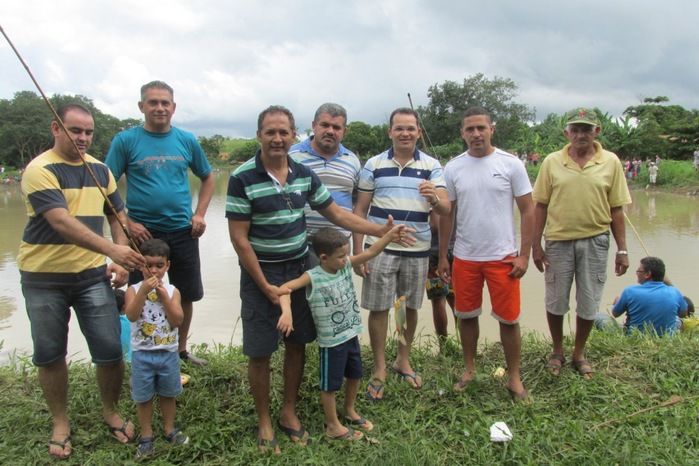 Pesca coletiva movimenta a Sexta-feira Santa em Agricolândia - Imagem 1