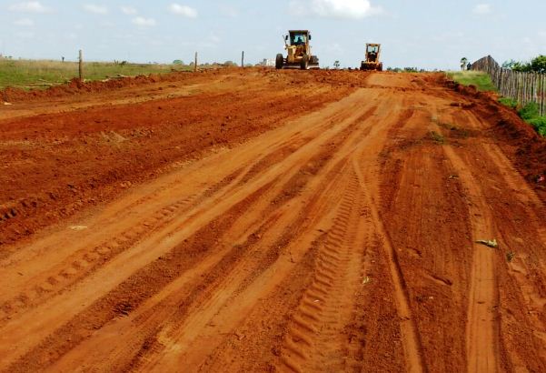 Pavimentação da Avenida Fripisa segue em ritmo acelerado - Imagem 2