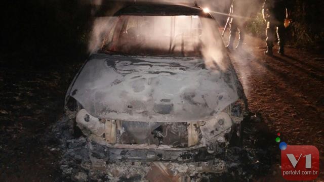 Banco do Brasil da Inhuma é dinamitado por assaltantes. Fotos     - Imagem 5