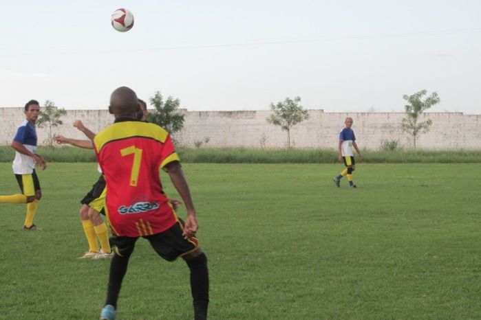 Demerval Lobão vence Barro Duro na abertura da copa dos quarentões  - Imagem 15