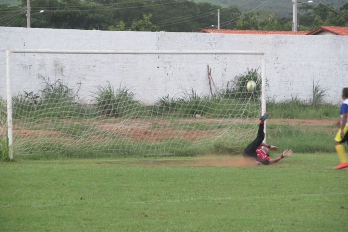Demerval Lobão vence Barro Duro na abertura da copa dos quarentões  - Imagem 31