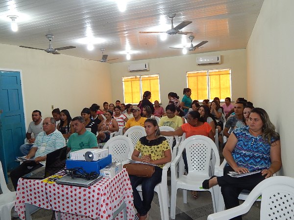 Policia Federal Realiza Palestra Sobre as Drogas em Lagoinha  - Imagem 2