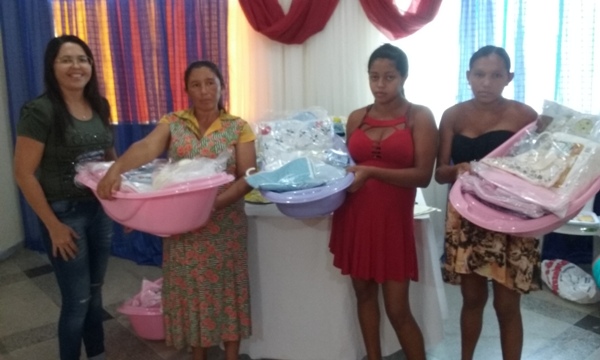 Social de Lagoinha entrega Kit de Enxoval para as Gestantes  - Imagem 1