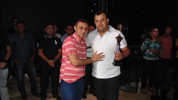 Prêmios são entregues aos vencedores de competições   - Imagem 25