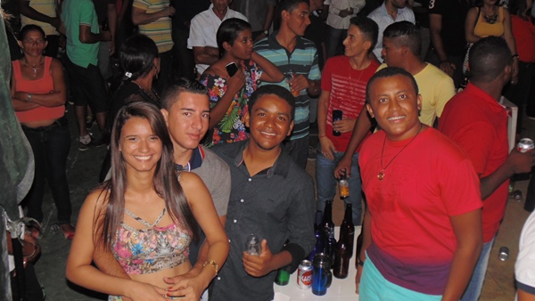 Público prestigia aniversario de 52 anos de Santo Inácio  - Imagem 37