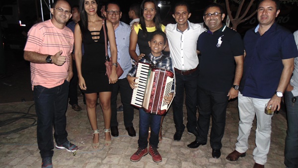 Público prestigia aniversario de 52 anos de Santo Inácio  - Imagem 17