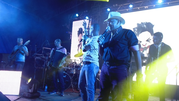 Público prestigia aniversario de 52 anos de Santo Inácio  - Imagem 44