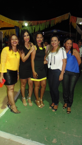 Público prestigia aniversario de 52 anos de Santo Inácio  - Imagem 28