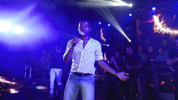 Público prestigia aniversario de 52 anos de Santo Inácio  - Imagem 43