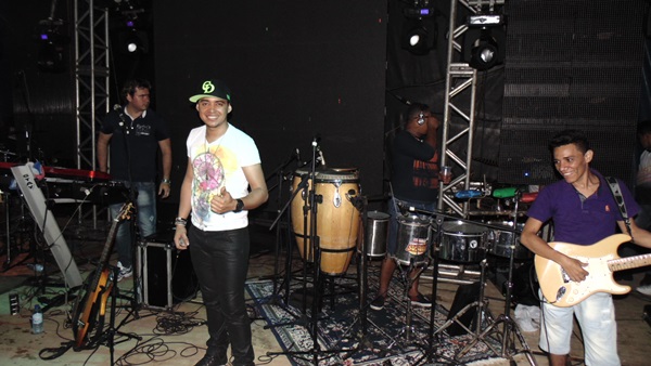 Público prestigia aniversario de 52 anos de Santo Inácio  - Imagem 7