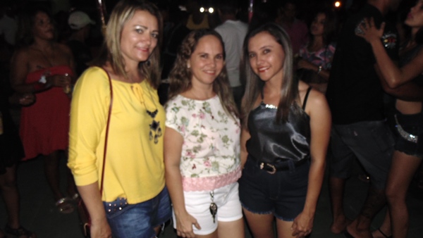 Público prestigia aniversario de 52 anos de Santo Inácio  - Imagem 14