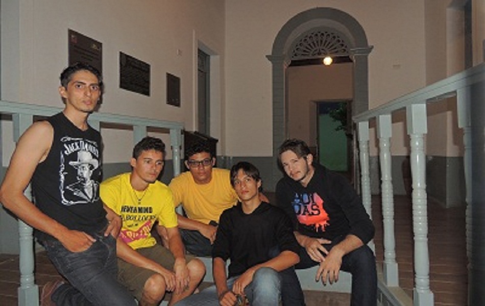 Banda Retrô trabalha para ampliar a divulgação do seu trabalho