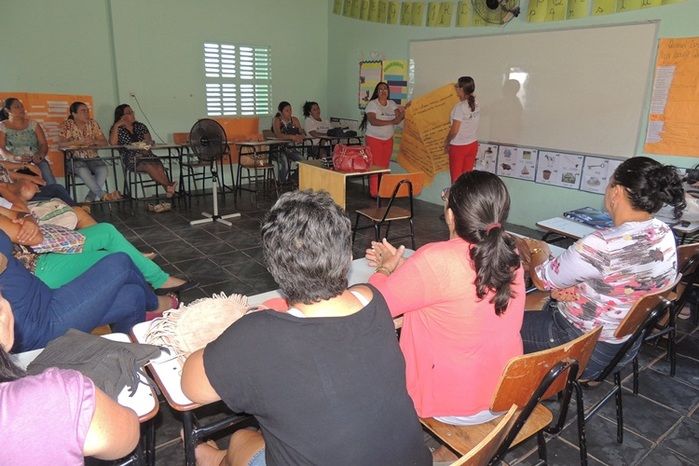 Professores do município participam de oficinas - Imagem 6