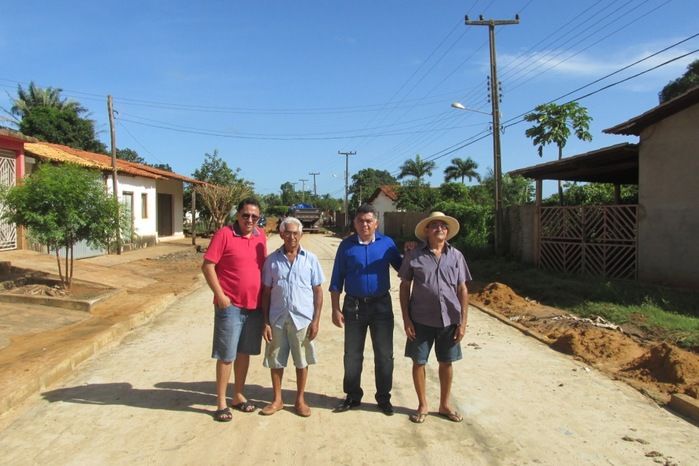 Prefeito Walter Alencar visita as Obras de Pavimentação  - Imagem 6