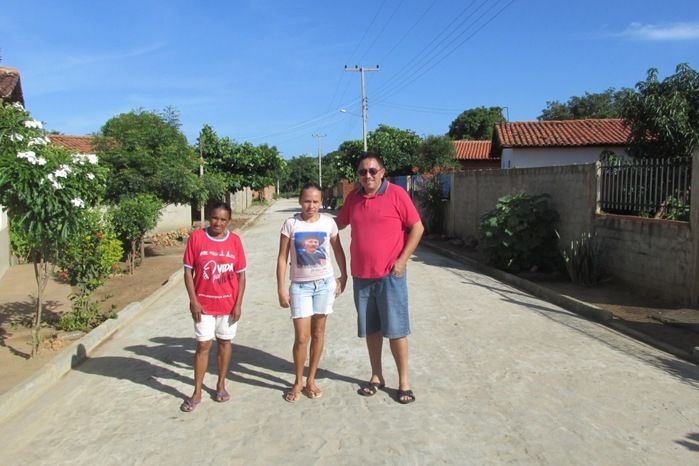 Prefeito Walter Alencar visita as Obras de Pavimentação  - Imagem 1