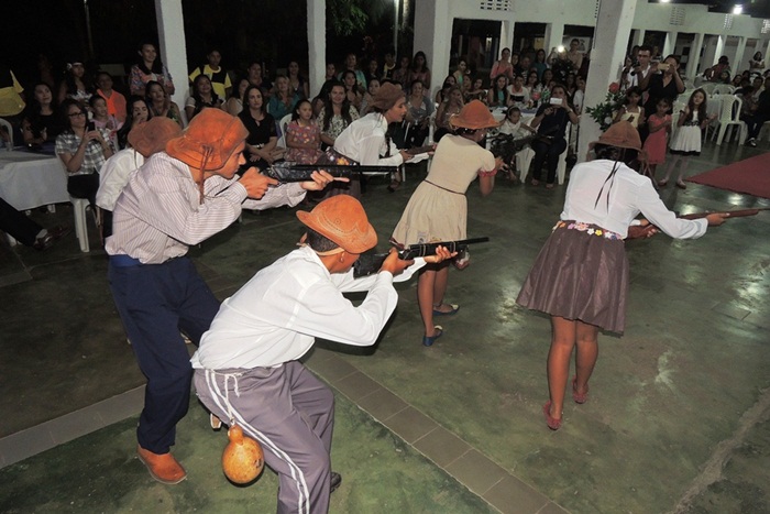 Sarau Literário reúne alunos de escolas municipais - Imagem 7