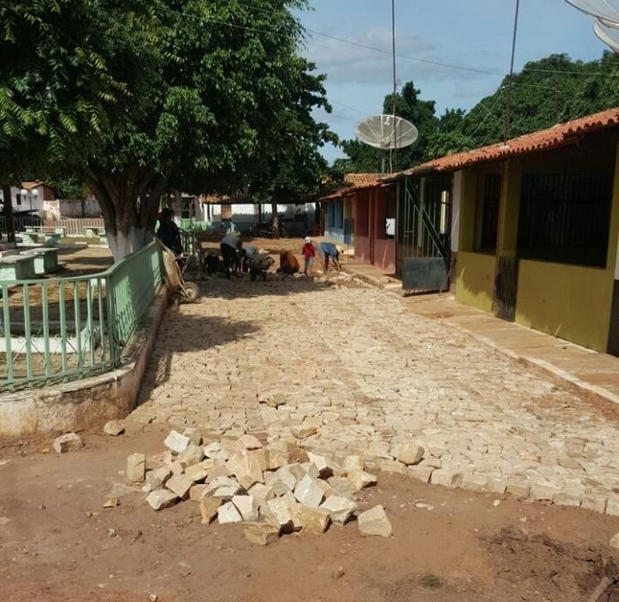 Prefeitura urbaniza trecho no centro da Palmeira dos Soares - Imagem 3