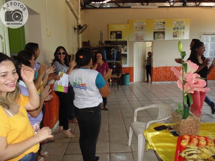Café da manhã surpresa para Assistente Social Gessi Peres - Imagem 1