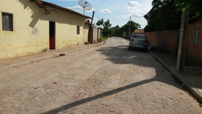 Prefeitura urbaniza vias laterais de ruas pavimentadas - Imagem 1