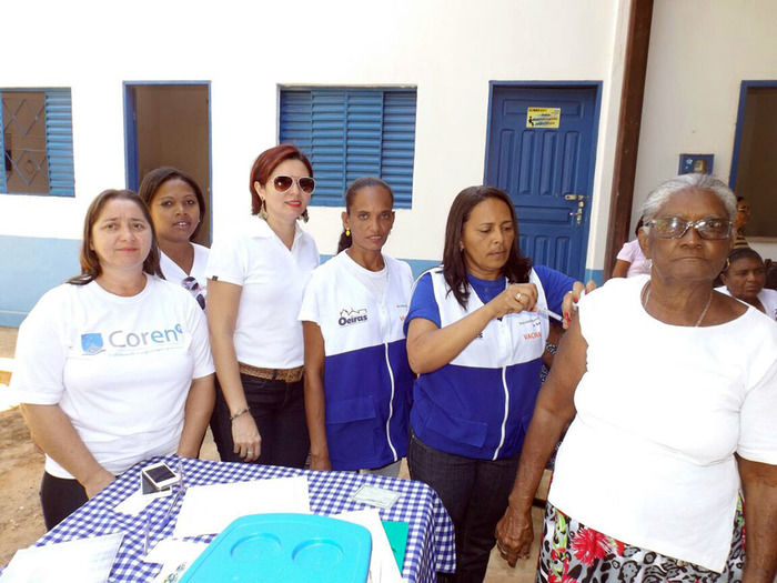 Prefeitura de Oeiras promove vacinação contra H1N1 - Imagem 32