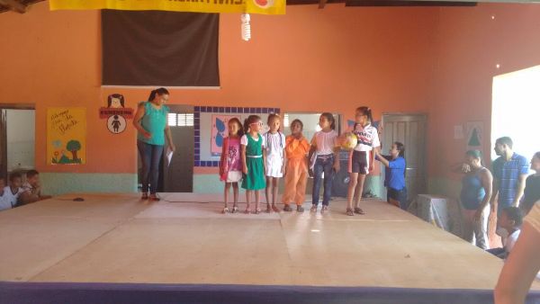 Alunos lembram datas comemorativas através de apresentações  - Imagem 3