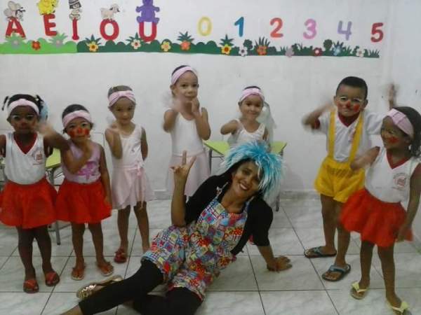 Alunos lembram datas comemorativas através de apresentações  - Imagem 16