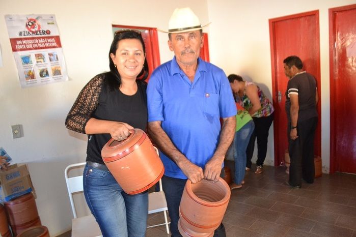 Alegretenses recebem presentes no 24º Aniversário da Cidade - Imagem 21