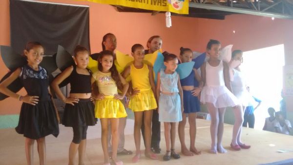 Alunos lembram datas comemorativas através de apresentações  - Imagem 4