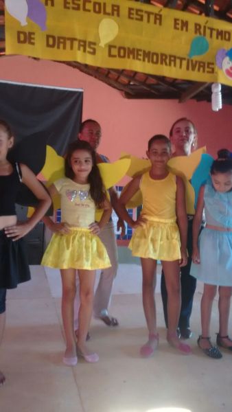 Alunos lembram datas comemorativas através de apresentações  - Imagem 1