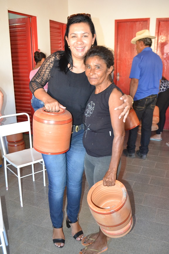 Alegretenses recebem presentes no 24º Aniversário da Cidade - Imagem 24