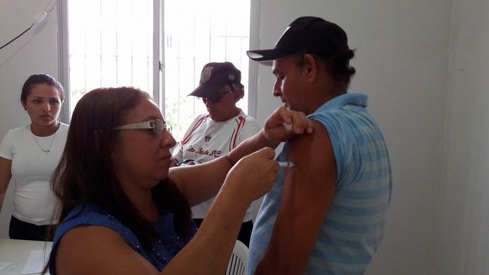 Hoje foi o dia “D” de vacinação contra o H1N1 em S.A.L - Imagem 2
