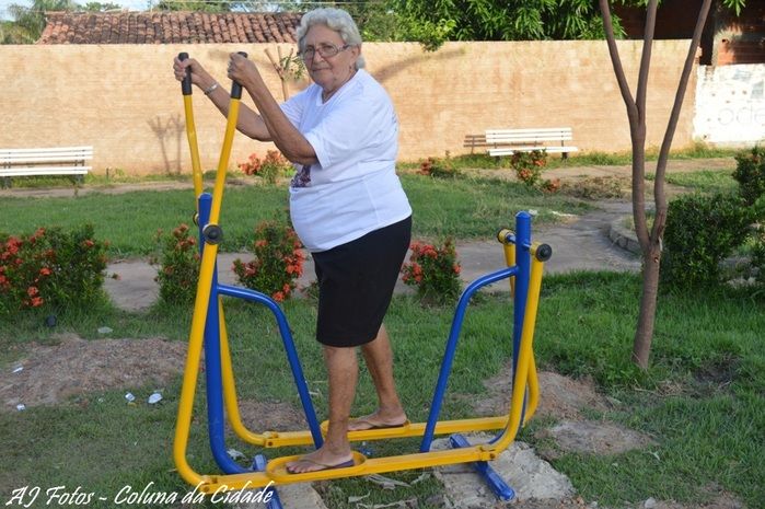 Academia Popular é sucesso na Praça do Conjunto São João  - Imagem 5