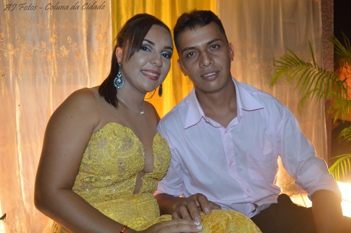 Jovem Ana Paula Sousa comemora sua formatura com família e amigos - Imagem 6