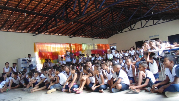 Alunos recebem orientações sobre saúde bucal em Santo Inácio  - Imagem 38